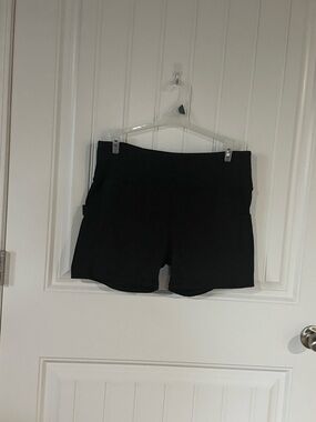 Women's High-Rise Black Performance Shorts